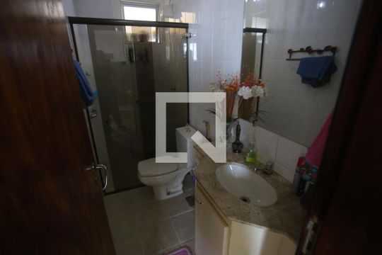 Banheiro de apartamento à venda com 4 quartos, 200m² em Calafate, Belo Horizonte