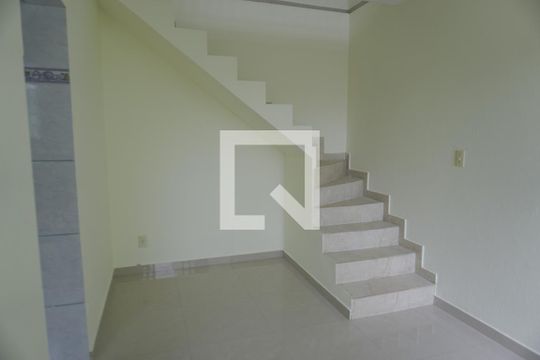 Casa à venda com 2 quartos, 60m² em Vila Santa Teresinha, São Paulo