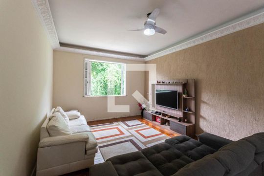 Sala 1 de casa à venda com 3 quartos, 300m² em Grajaú, Rio de Janeiro