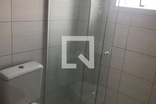 Banheiro de apartamento à venda com 2 quartos, 63m² em Vila Helena, São Bernardo do Campo