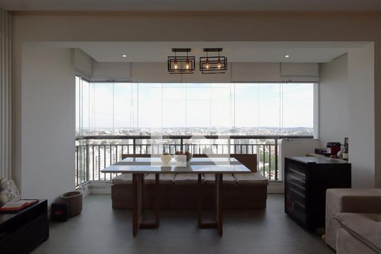 Sala de apartamento à venda com 2 quartos, 69m² em Vila Andrade, São Paulo