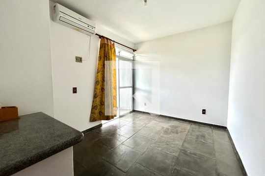 Quarto de apartamento para alugar com 1 quarto, 35m² em Lagoa da Conceição, Florianópolis