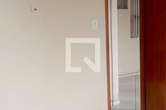 Quarto de apartamento para alugar com 2 quartos, 62m² em Rocha Miranda, Rio de Janeiro