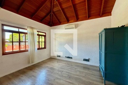Quarto de casa para alugar com 4 quartos, 506m² em Santo Antonio de Lisboa, Florianópolis