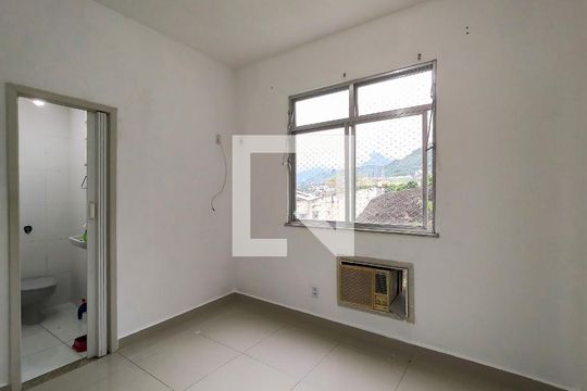 Suíte de apartamento à venda com 2 quartos, 60m² em Grajaú, Rio de Janeiro