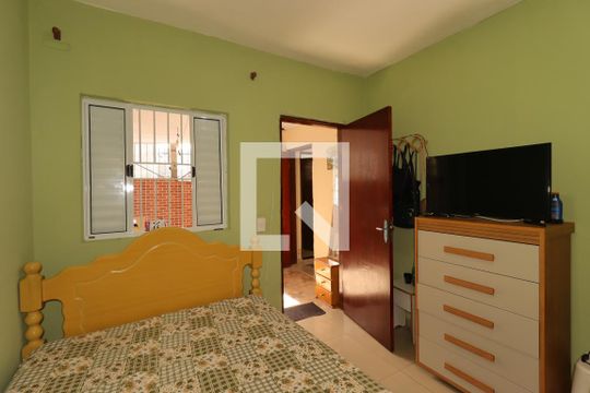 Quarto 2 da Casa 1 de casa à venda com 4 quartos, 138m² em Vila Bela Vista, Santo André