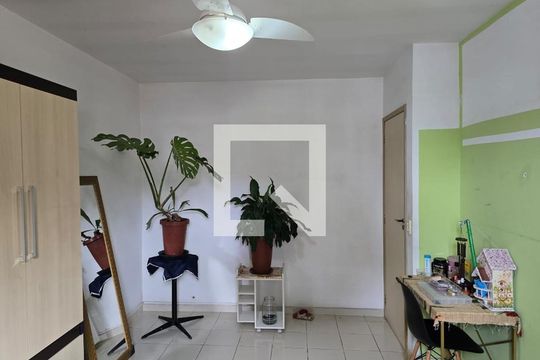 Quarto 01 de casa para alugar com 2 quartos, 105m² em Jardim Bela Vista, Guarulhos