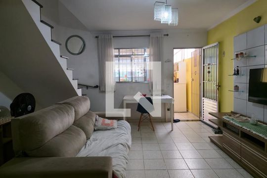 Sala  de casa para alugar com 2 quartos, 105m² em Jardim Bela Vista, Guarulhos