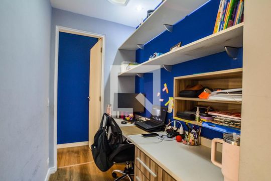 Corredor de apartamento à venda com 3 quartos, 63m² em Vila Homero Thon, Santo André