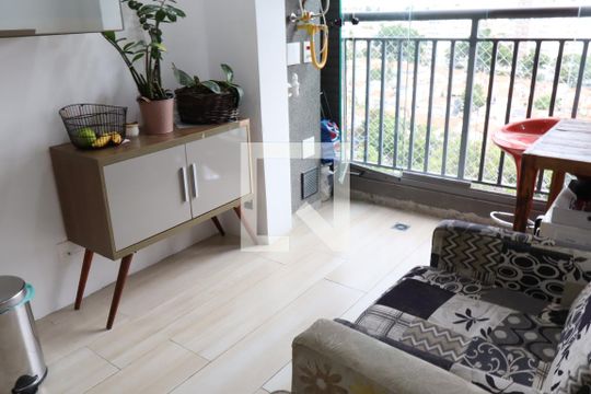 Sala e cozinha de kitnet/studio à venda com 1 quarto, 29m² em Jardim Independência (são Paulo), São Paulo