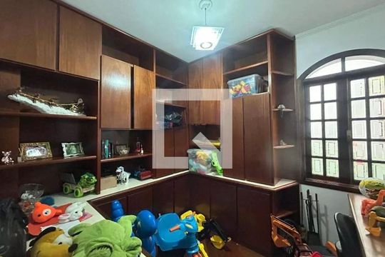 Quarto de casa para alugar com 3 quartos, 265m² em Vila Alzira, Santo André