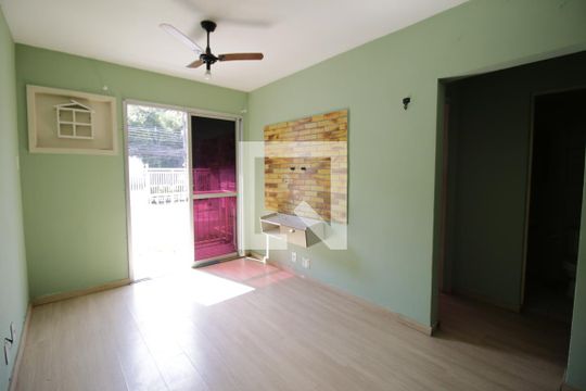 Sala de apartamento à venda com 3 quartos, 65m² em Taquara, Rio de Janeiro