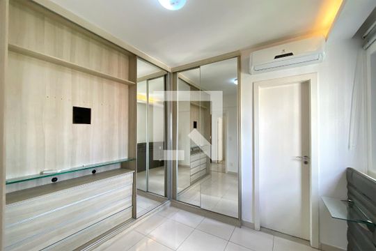 Suite 1 de apartamento para alugar com 2 quartos, 70m² em Santo Antônio, Belo Horizonte