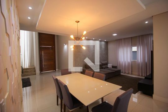 Casa de Condomínio para alugar com 3 quartos, 228m² em Green Valley, Votorantim
