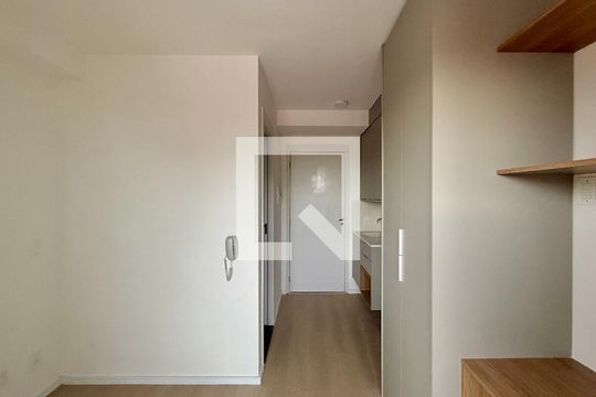 Quarto de kitnet/studio para alugar com 1 quarto, 20m² em Jardim Aeroporto, São Paulo