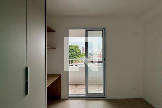 Quarto de kitnet/studio para alugar com 1 quarto, 20m² em Jardim Aeroporto, São Paulo