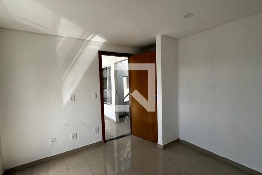 Quarto 2 de casa à venda com 3 quartos, 250m² em Recreio dos Bandeirantes, Rio de Janeiro