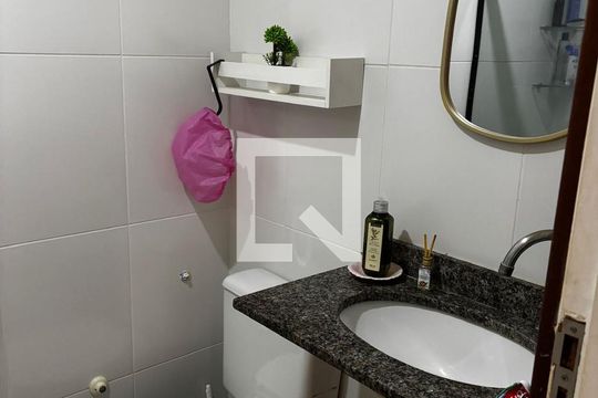 Banheiro de apartamento para alugar com 2 quartos, 84m² em Pituba, Salvador