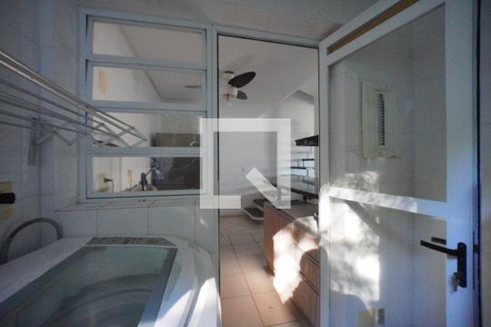 Área de Serviço de apartamento para alugar com 3 quartos, 120m² em Praia Brava, Florianópolis