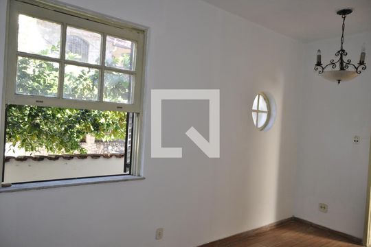 Sala de casa de condomínio à venda com 3 quartos, 150m² em Engenho Novo, Rio de Janeiro