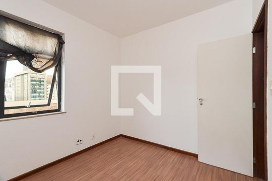 Quarto 1 de apartamento à venda com 2 quartos, 104m² em Savassi, Belo Horizonte