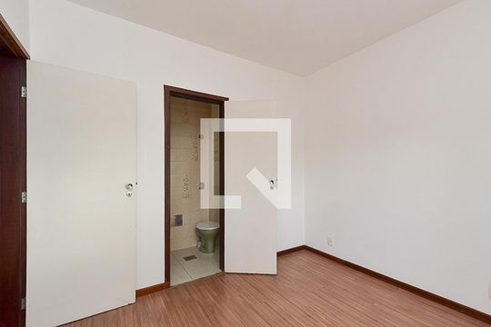 Suíte de apartamento à venda com 2 quartos, 104m² em Savassi, Belo Horizonte