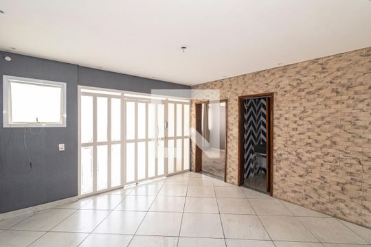 Sala de casa de condomínio para alugar com 3 quartos, 230m² em Planalto Paulista, São Paulo
