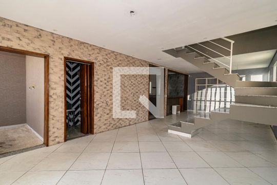 Sala de casa de condomínio para alugar com 3 quartos, 230m² em Planalto Paulista, São Paulo