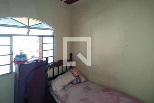 Casa à venda com 3 quartos, 200m² em Conjunto Cristina (sao Benedito), Belo Horizonte