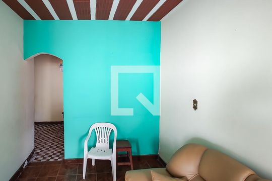 Casa à venda com 3 quartos, 200m² em Conjunto Cristina (sao Benedito), Belo Horizonte