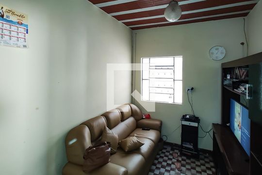 Casa à venda com 3 quartos, 200m² em Conjunto Cristina (sao Benedito), Belo Horizonte