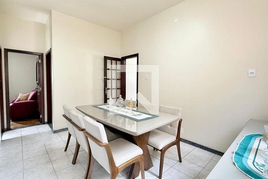 Casa à venda com 3 quartos, 250m² em Salgado Filho, Belo Horizonte
