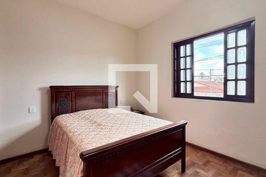 Casa à venda com 3 quartos, 250m² em Salgado Filho, Belo Horizonte