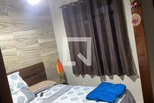 Quarto de casa à venda com 3 quartos, 130m² em Restinga, Porto Alegre