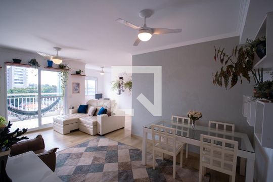 Sala de apartamento à venda com 2 quartos, 82m² em Jardim das Vertentes, São Paulo