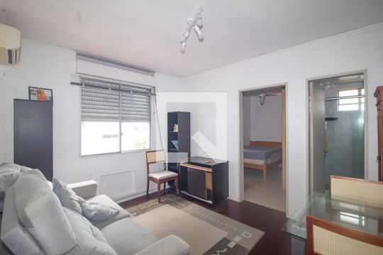 Sala de apartamento para alugar com 1 quarto, 38m² em Azenha, Porto Alegre