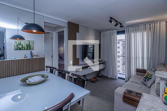 Apartamento à venda com 2 quartos, 47m² em Jardim Vergueiro, São Paulo