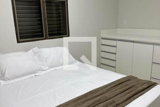 Quarto de casa para alugar com 2 quartos, 120m² em Patrimônio, Uberlândia