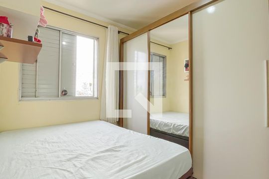 Quarto 2 de apartamento para alugar com 3 quartos, 64m² em Piratininga, Osasco