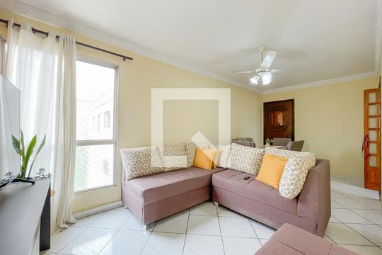 Sala de apartamento para alugar com 3 quartos, 64m² em Piratininga, Osasco