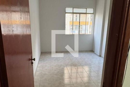Quarto de apartamento para alugar com 3 quartos, 67m² em Centro, Uberlândia