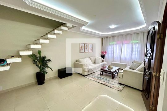 Sala  de casa à venda com 4 quartos, 298m² em Macedo, Guarulhos