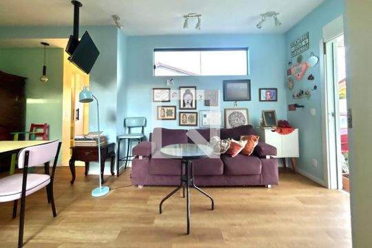Sala de casa para alugar com 3 quartos, 100m² em Rio Tavares, Florianópolis