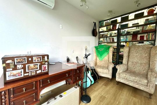 Quarto de casa para alugar com 3 quartos, 100m² em Rio Tavares, Florianópolis