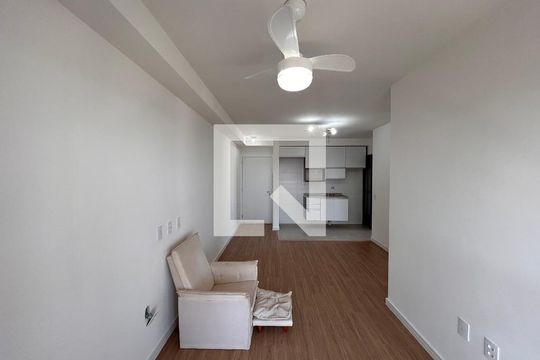 Sala  de apartamento à venda com 3 quartos, 77m² em Santo Amaro, São Paulo