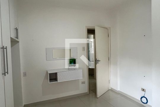 Quarto  de apartamento para alugar com 2 quartos, 81m² em Gonzaga, Santos