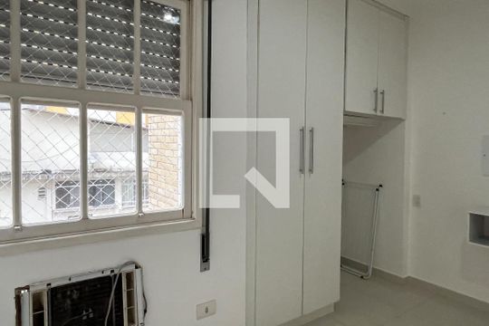 Quarto  de apartamento para alugar com 2 quartos, 81m² em Gonzaga, Santos