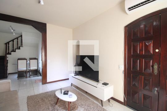 Sala de casa de condomínio à venda com 3 quartos, 162m² em Taquara, Rio de Janeiro