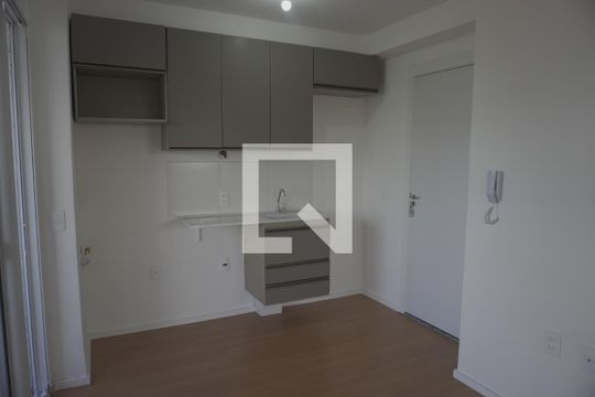 Sala/Cozinha de apartamento para alugar com 2 quartos, 34m² em Itaquera, São Paulo