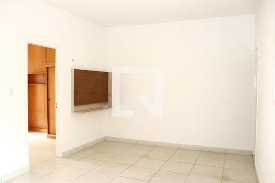 Sala de casa à venda com 2 quartos, 77m² em Bela Vista, São Paulo